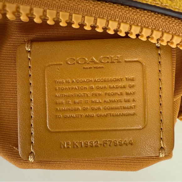 Coach Horse & Carriage Print Clutch Pouch